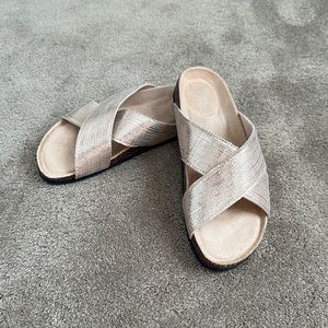 Western Chief Ladies Metallic Cross Slide Sandal